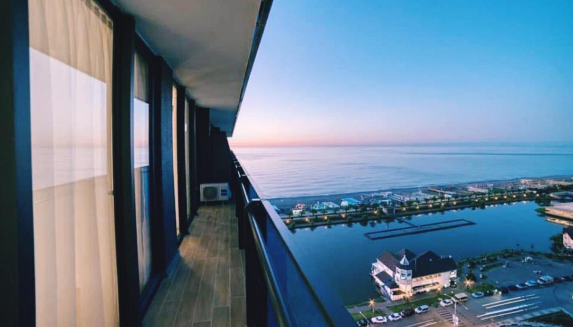 Orbi City Sea View Aparthotel Batumi Eksteriør bilde