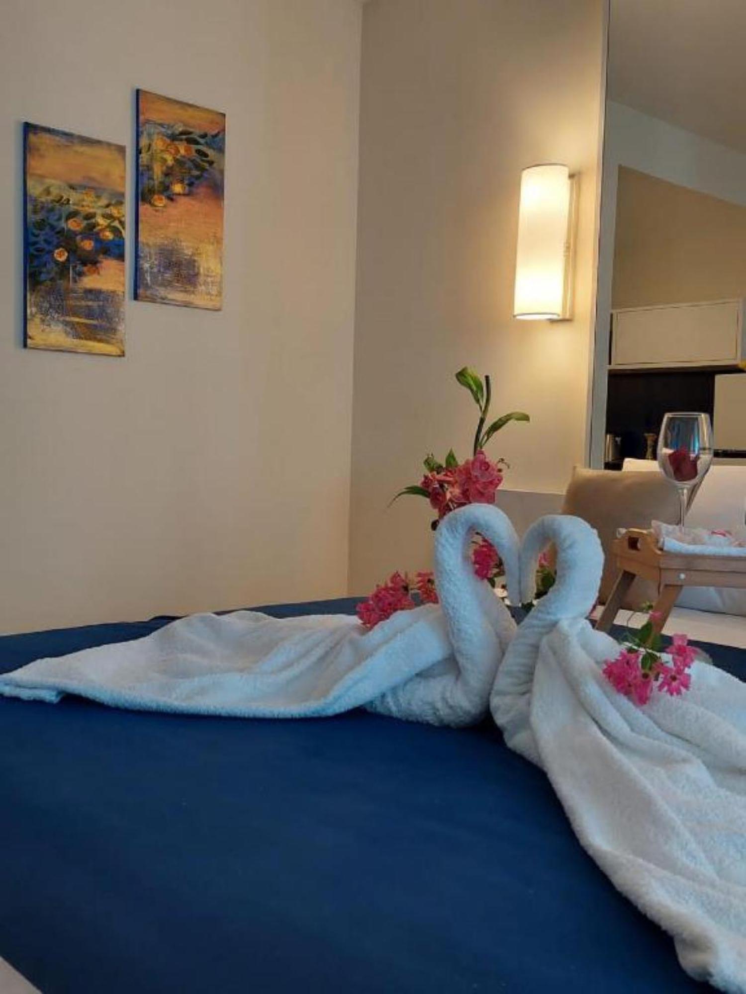 Orbi City Sea View Aparthotel Batumi Eksteriør bilde